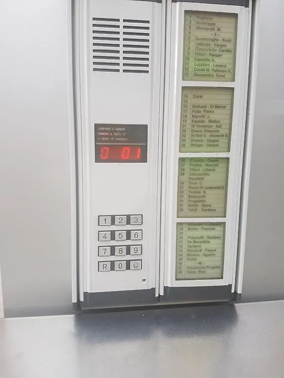 Ciao Flats - Via Fiuggi Apartman Milánó