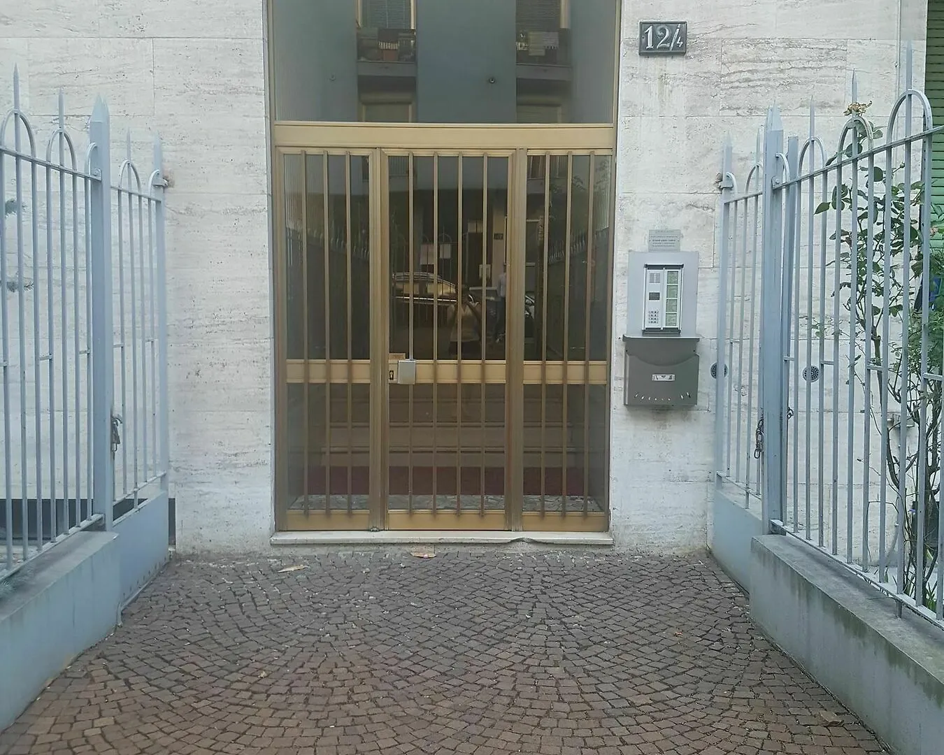 Ciao Flats - Via Fiuggi Apartment Milan